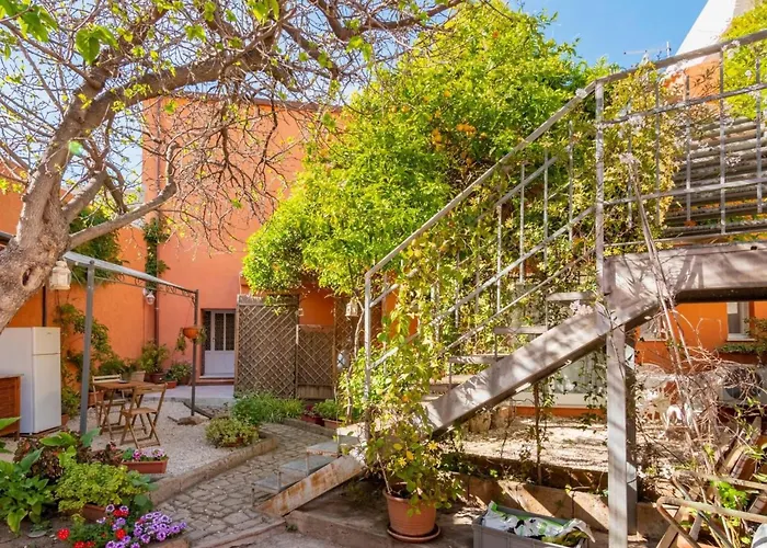 Sehr Zentral In By Interhome *